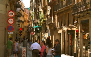 normal_walking-barcelona-city-tour_02